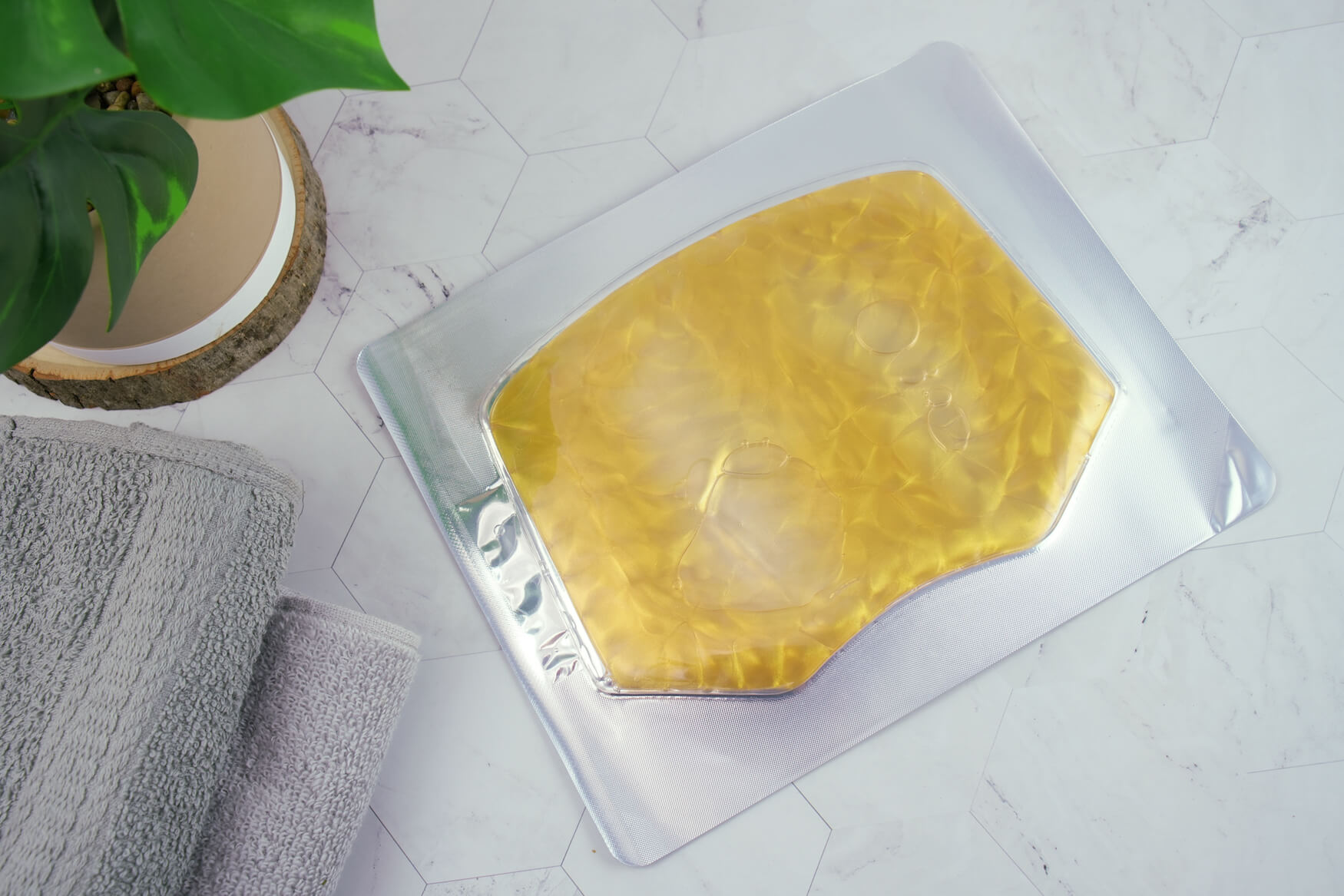 BioLeaf Hydrating Neck & Chest Mask